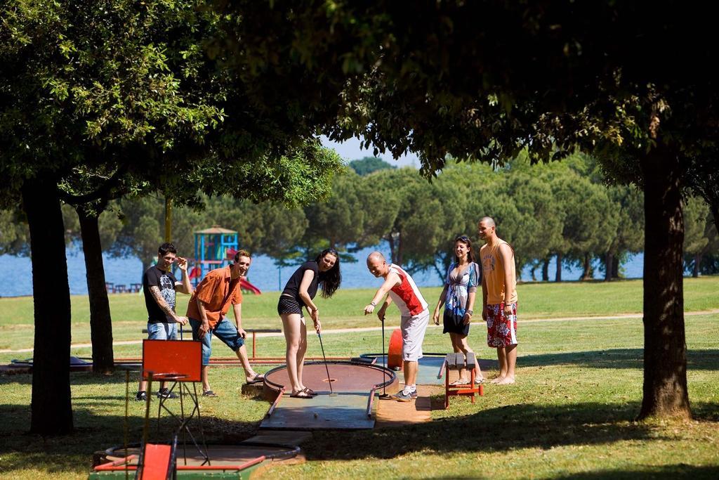 Happy Camp Mobile Homes In Camping Park Umag คาริกาดอร์ ภายนอก รูปภาพ